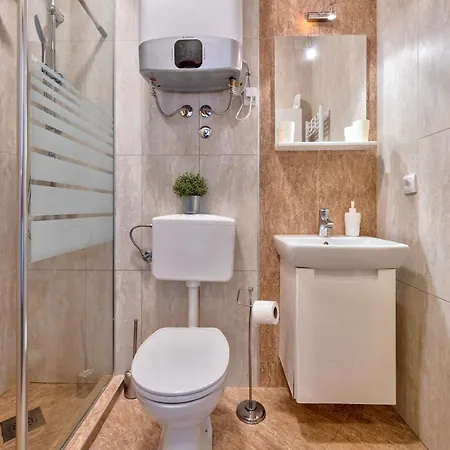 Hills Zozon Apartmán *